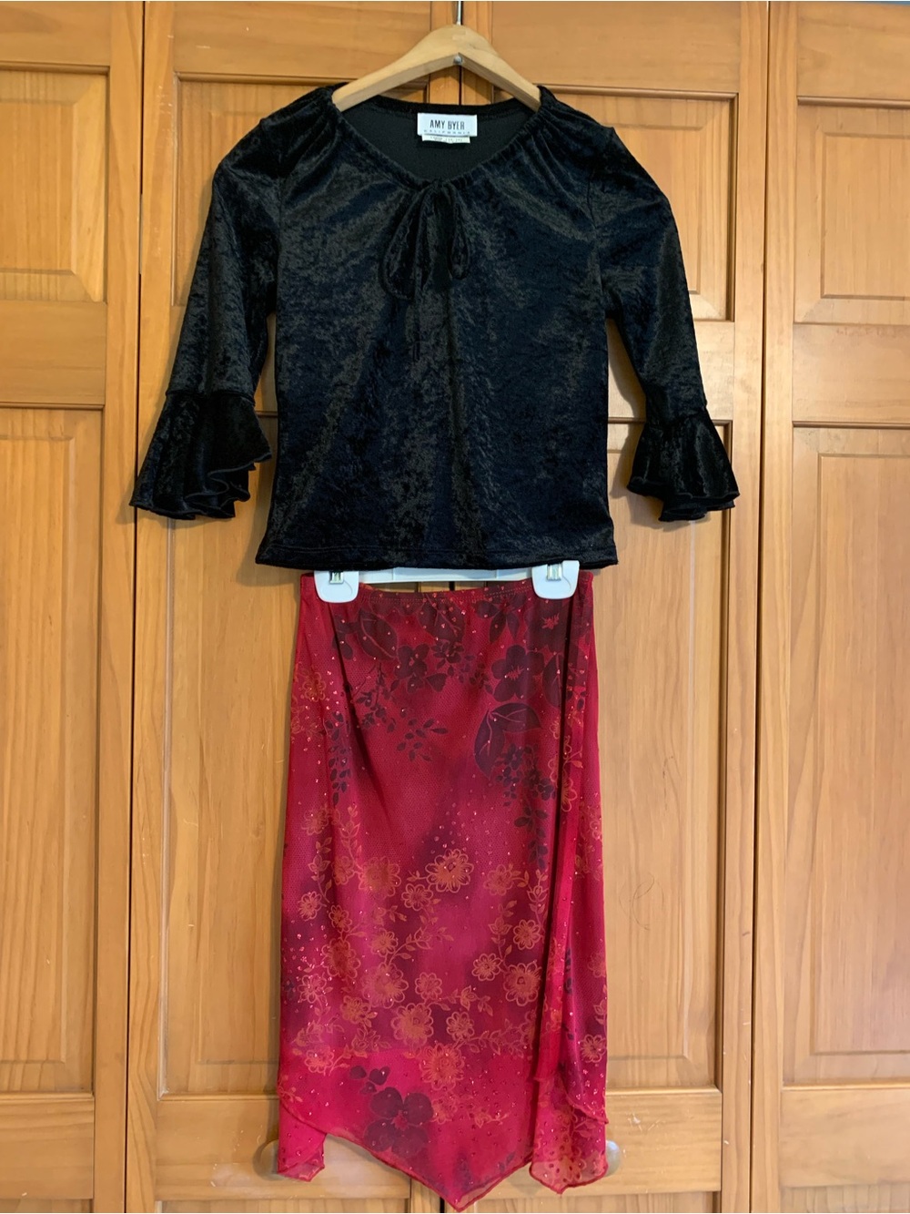 AMY BYER Black Velvet Top and Red Floral Skirt Set - Vintage